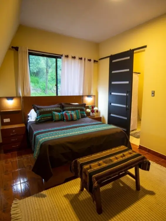 Quarto rústico de uma fazenda no Pantanal